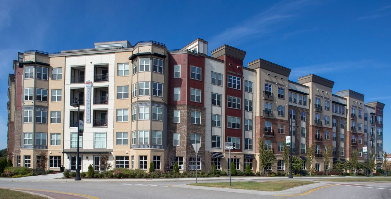 Harbor Vista at Crawford Street - Photo 3 of 50