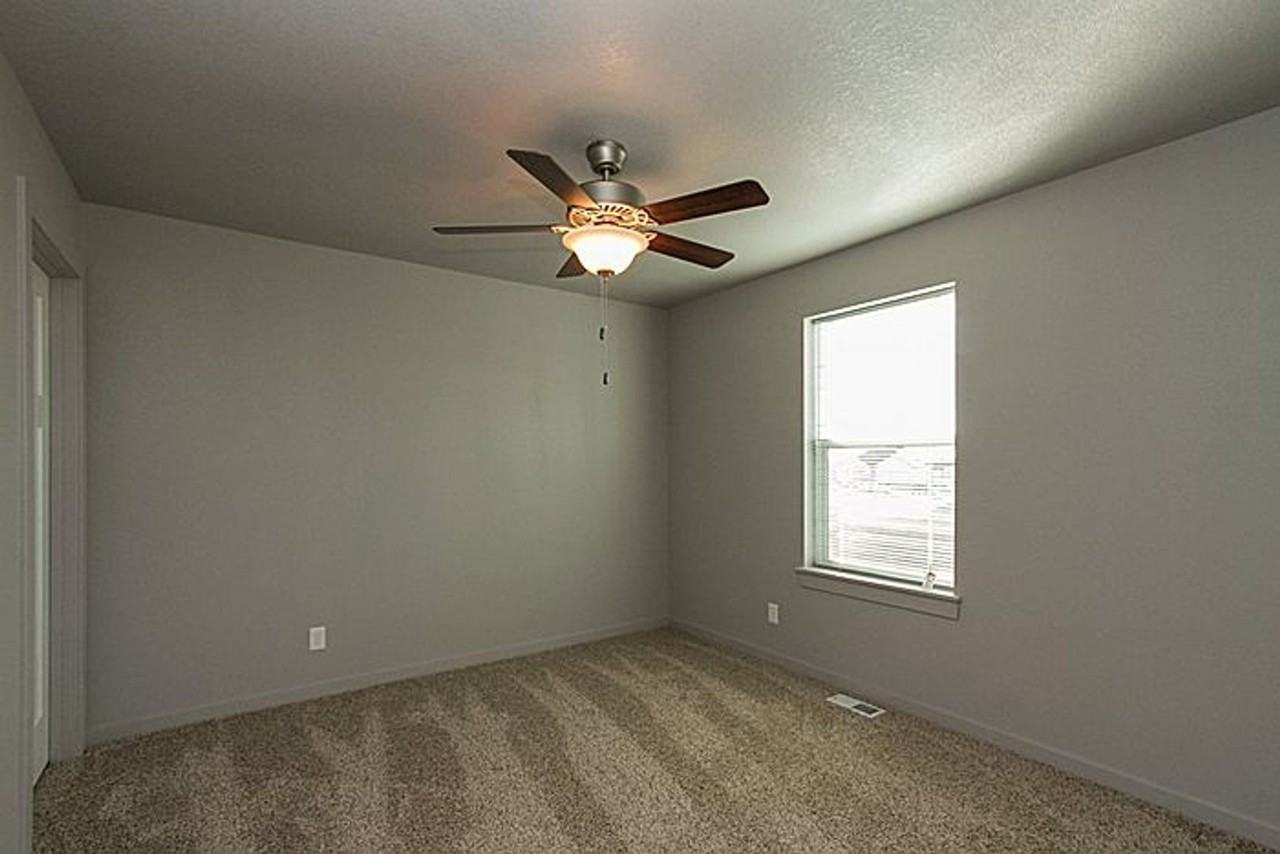 Ledgestone Townhomes - Photo 3 of 21