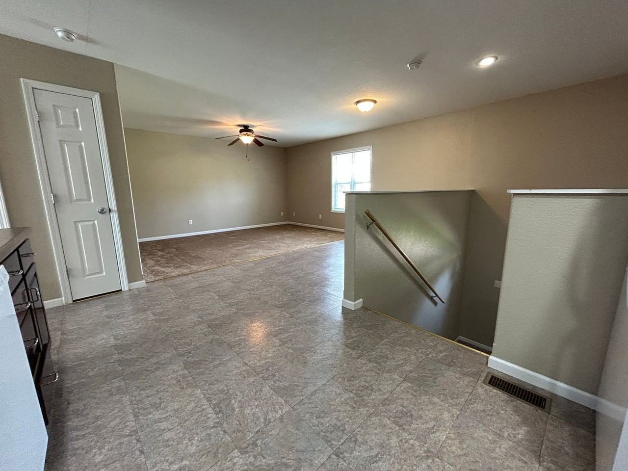 319/321 N Saunders Duplex - Photo 4 of 21