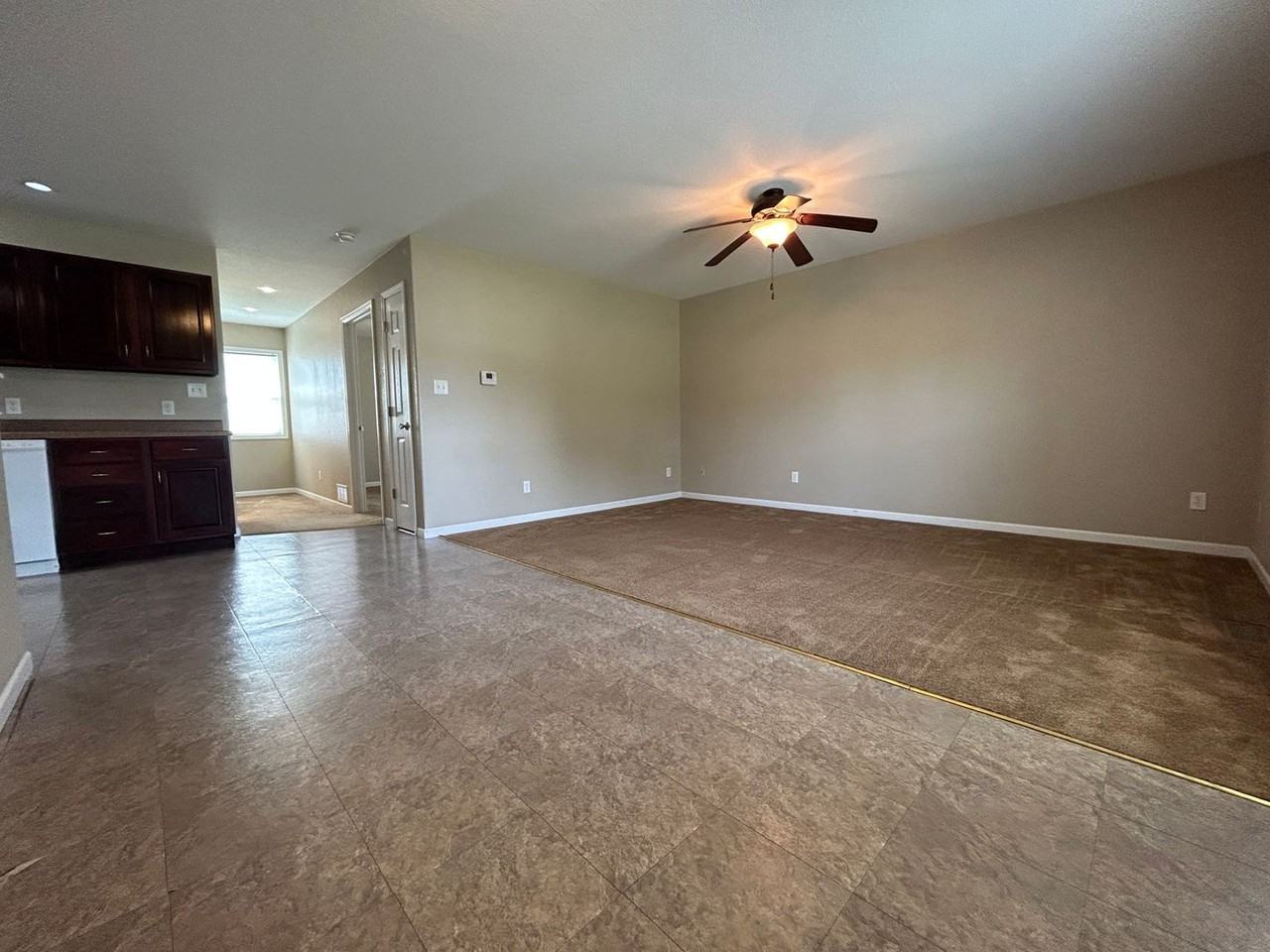 319/321 N Saunders Duplex - Photo 5 of 21
