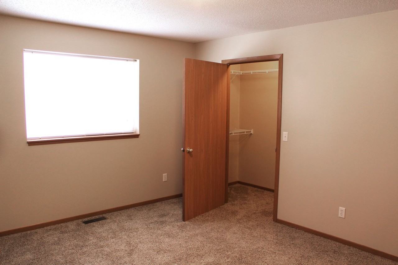 Kensington Apartments - Photo 6 of 11