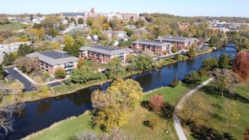 featured image of 806 Riverwalk Dr