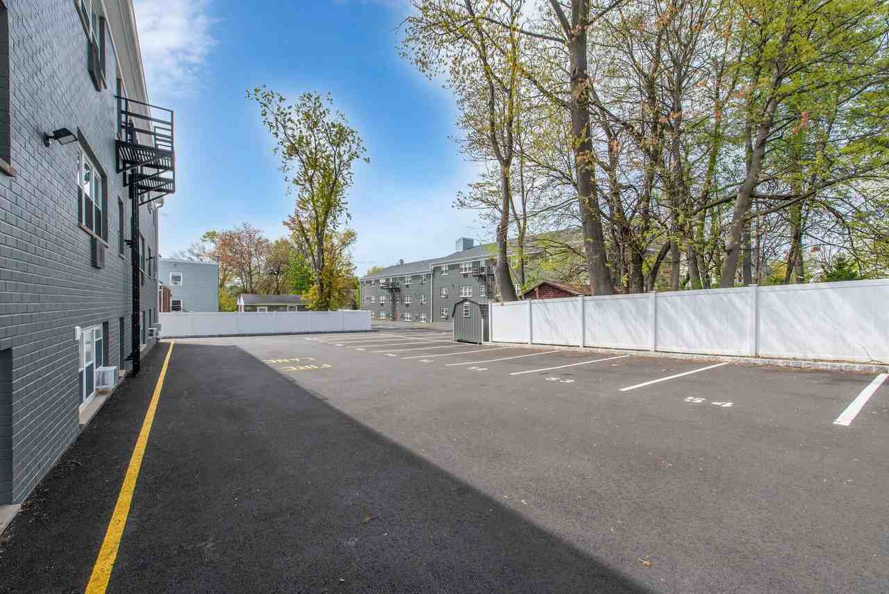 Woodland Hills Manor: In - Photo 7 of 24