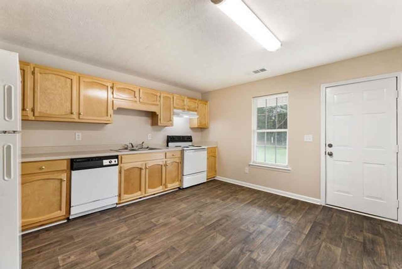 Georgia Place Townhomes - Photo 5 of 17