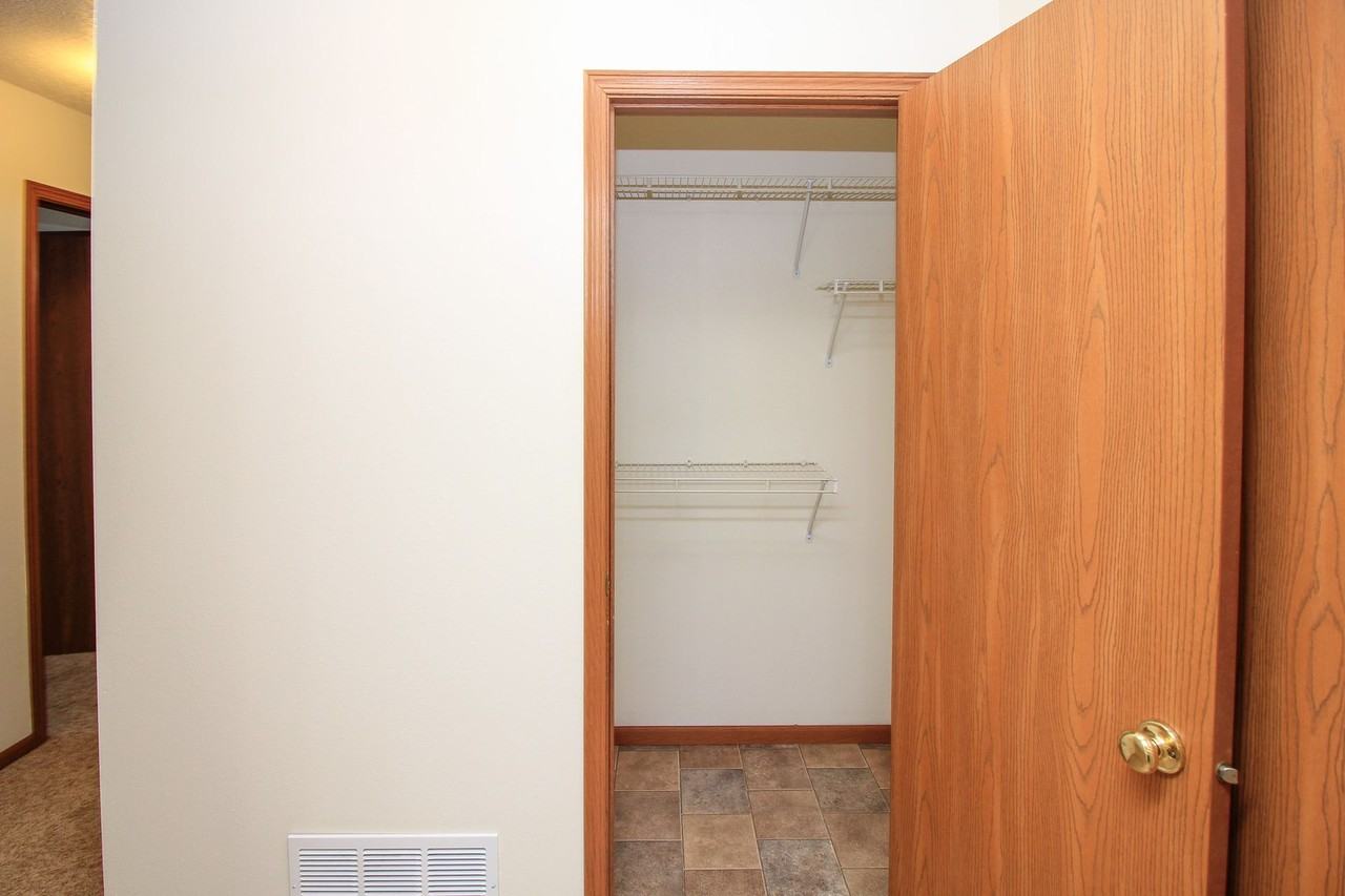 Regency Place Apartments - Photo 3 of 48