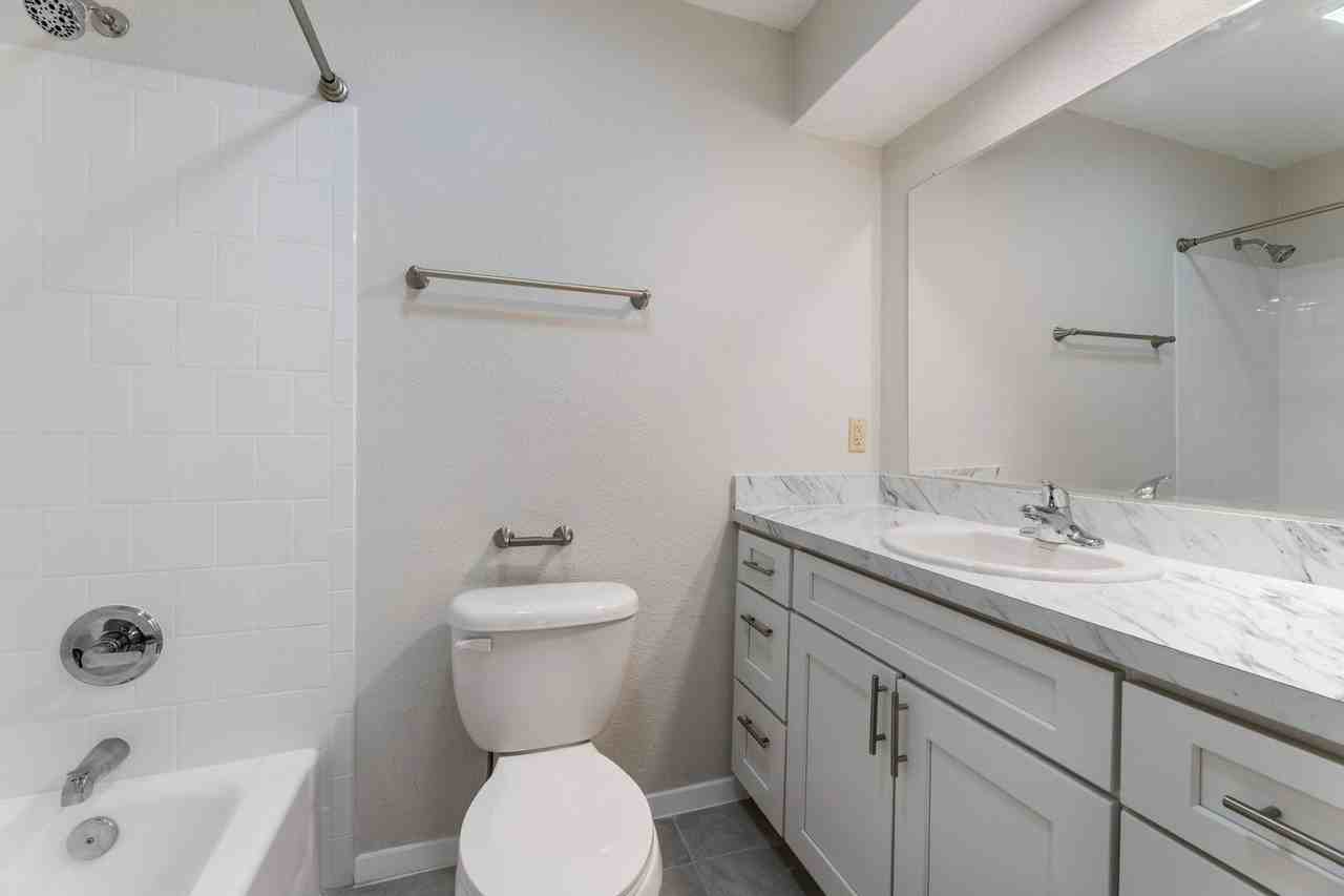 City Lake Townhomes - Photo 3 of 14
