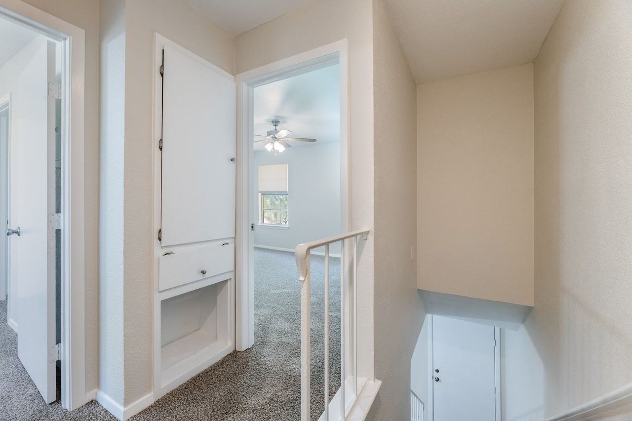 City Lake Townhomes - Photo 5 of 28