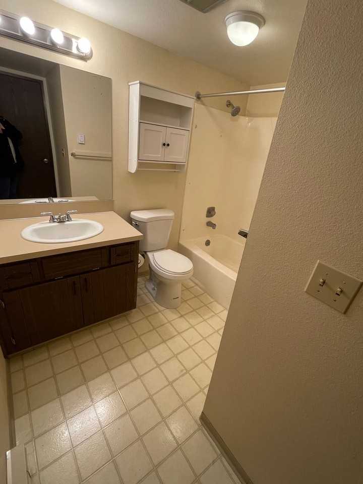 Bay Breeze - Photo 7 of 9