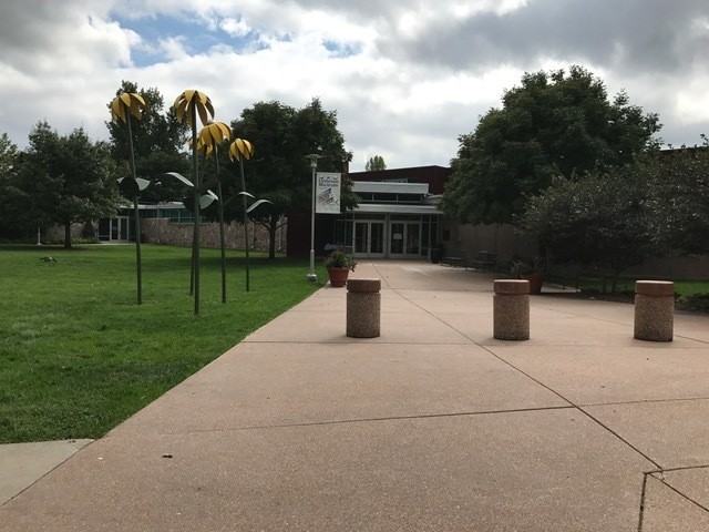 Large Spacious 1 & 2 Bedroom Apartments - Photo 4 of 10