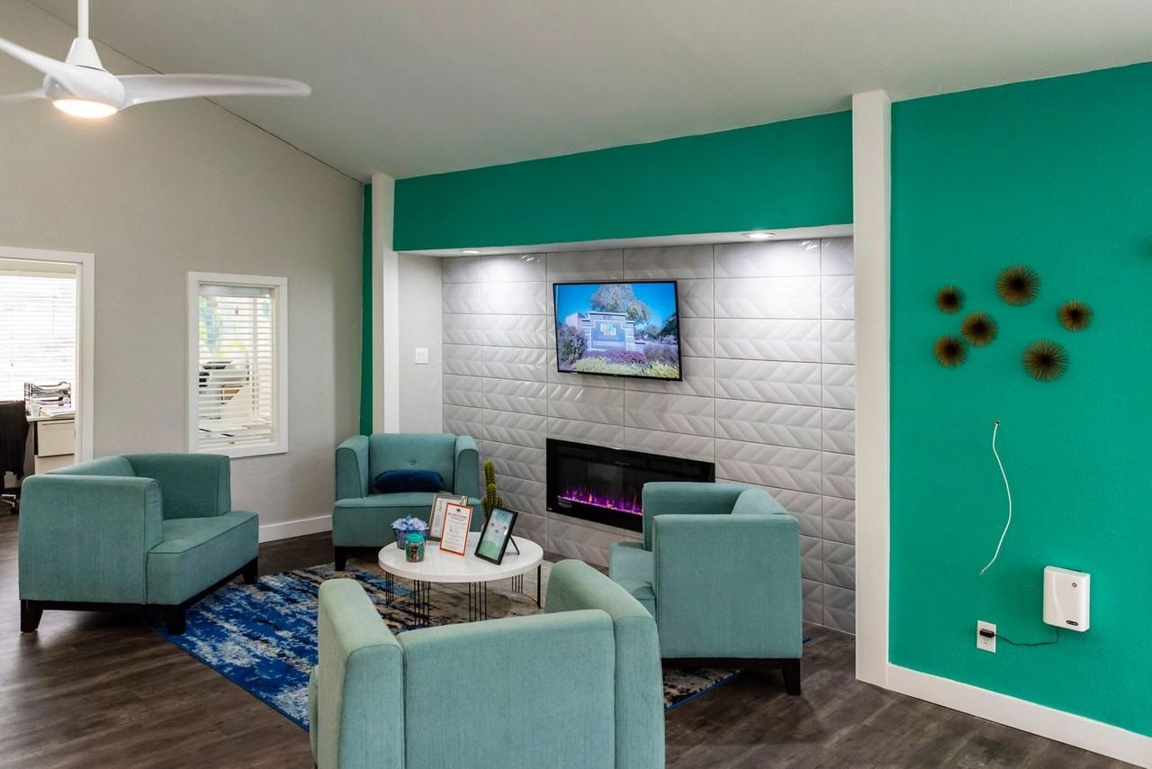 2121 Apartments - Photo 4 of 50