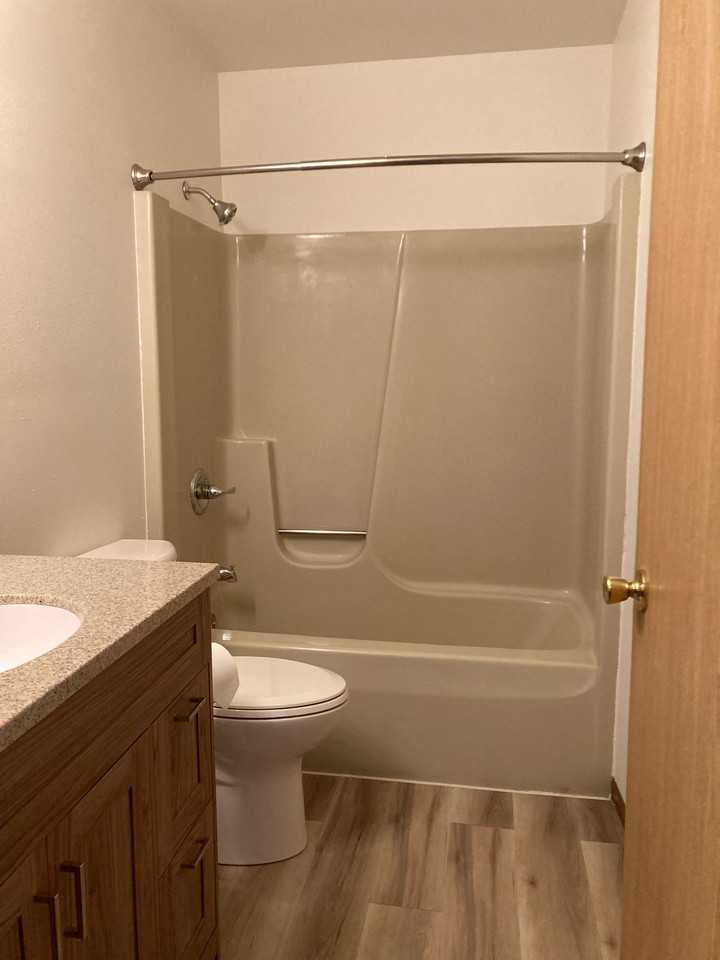 Golden Sands Apartments - Photo 4 of 11