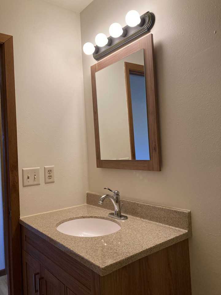 Golden Sands Apartments - Photo 5 of 11