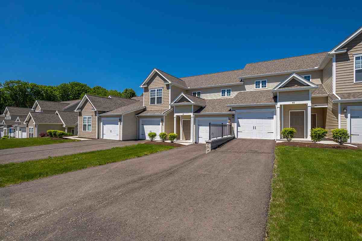 Fairlawn Hills - Photo 4 of 40