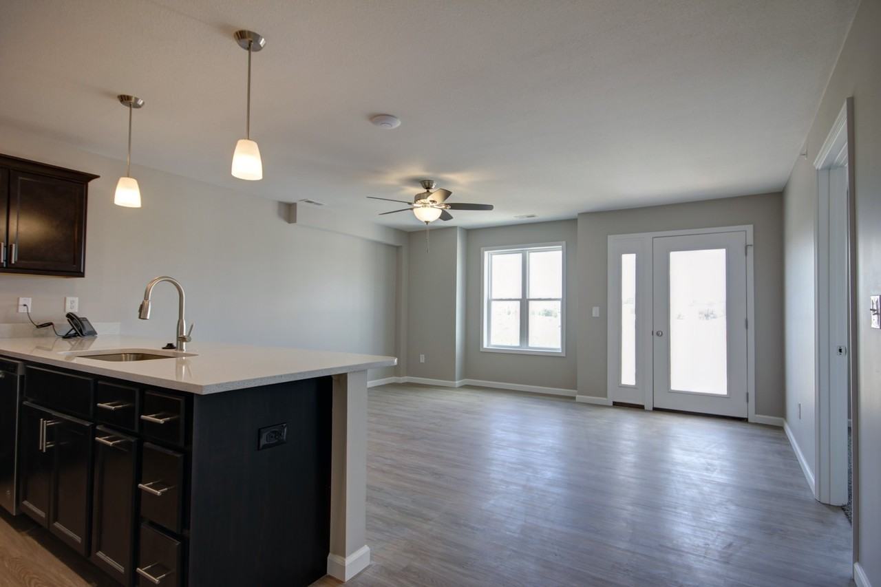 Middletown Place Apartments - Photo 3 of 19