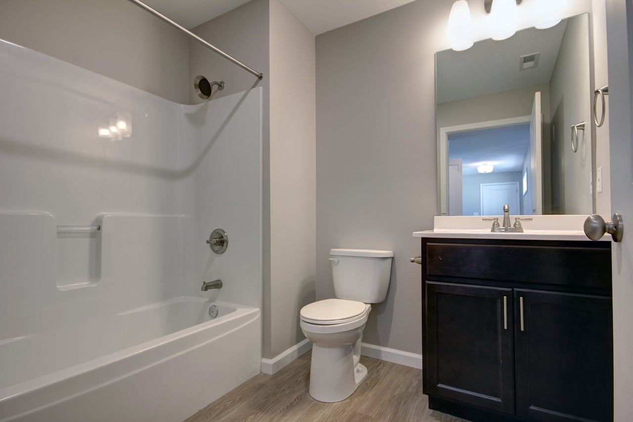 Middletown Place Apartments - Photo 6 of 19