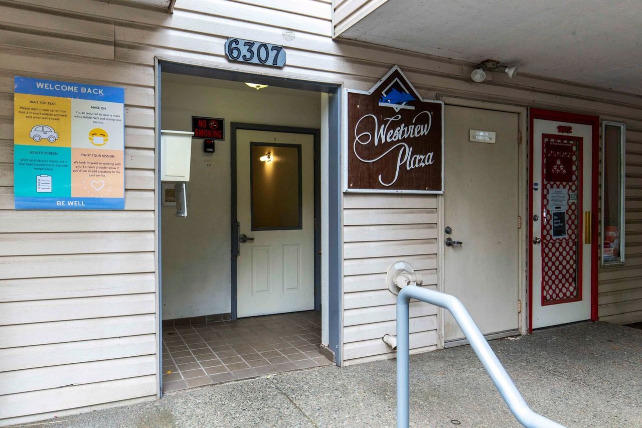 Westview Plaza - Photo 4 of 28