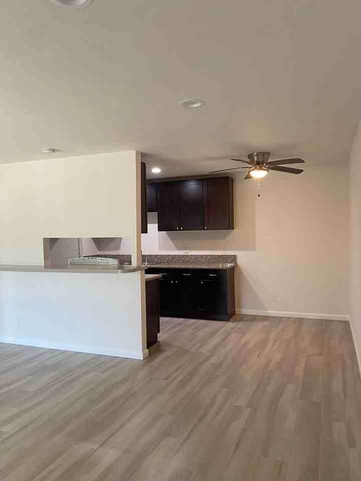 Silver Oaks Apartment Homes - Photo 4 of 34