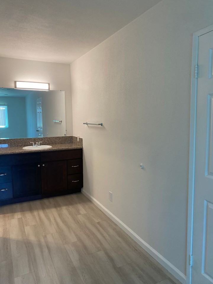 Silver Oaks Apartment Homes - Photo 2 of 34