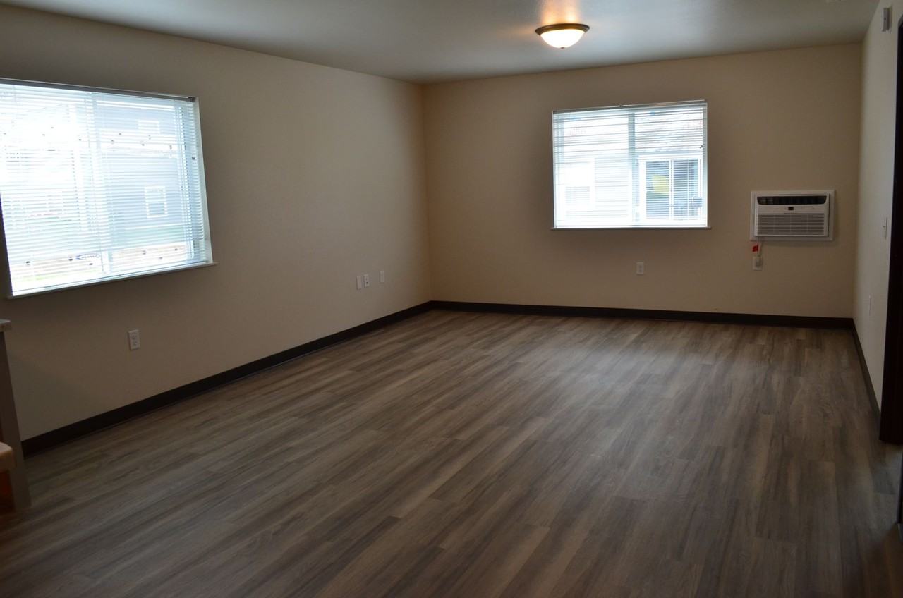 Park West apartments - Photo 4 of 9