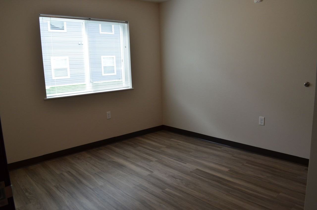 Park West apartments - Photo 5 of 9