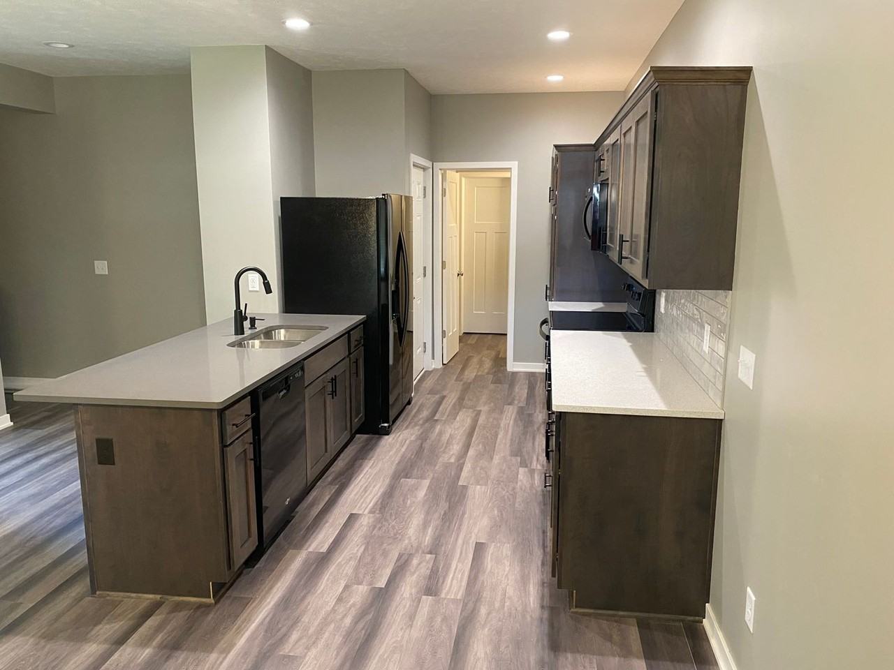 3548 R St Townhome - Photo 3 of 31