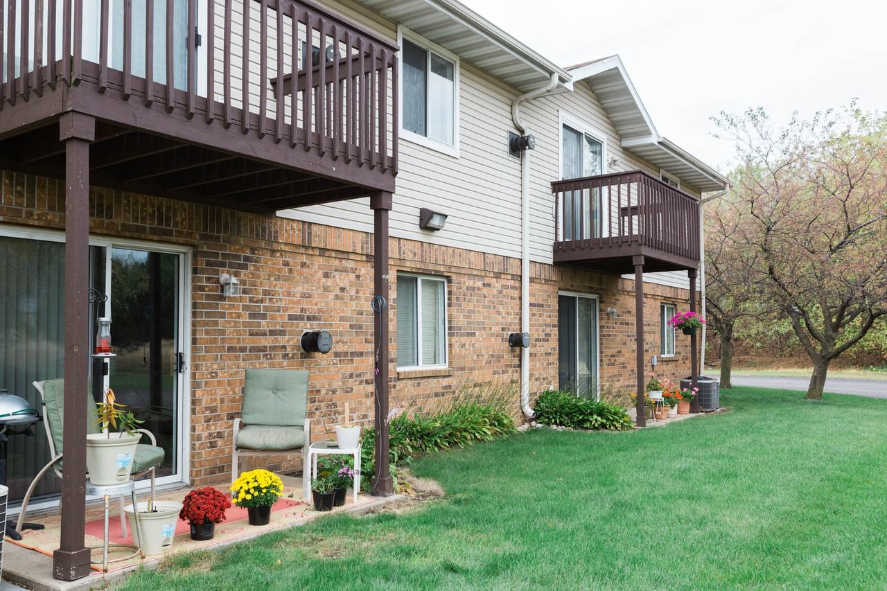 Kennedy Apartments 1 - Photo 3 of 8