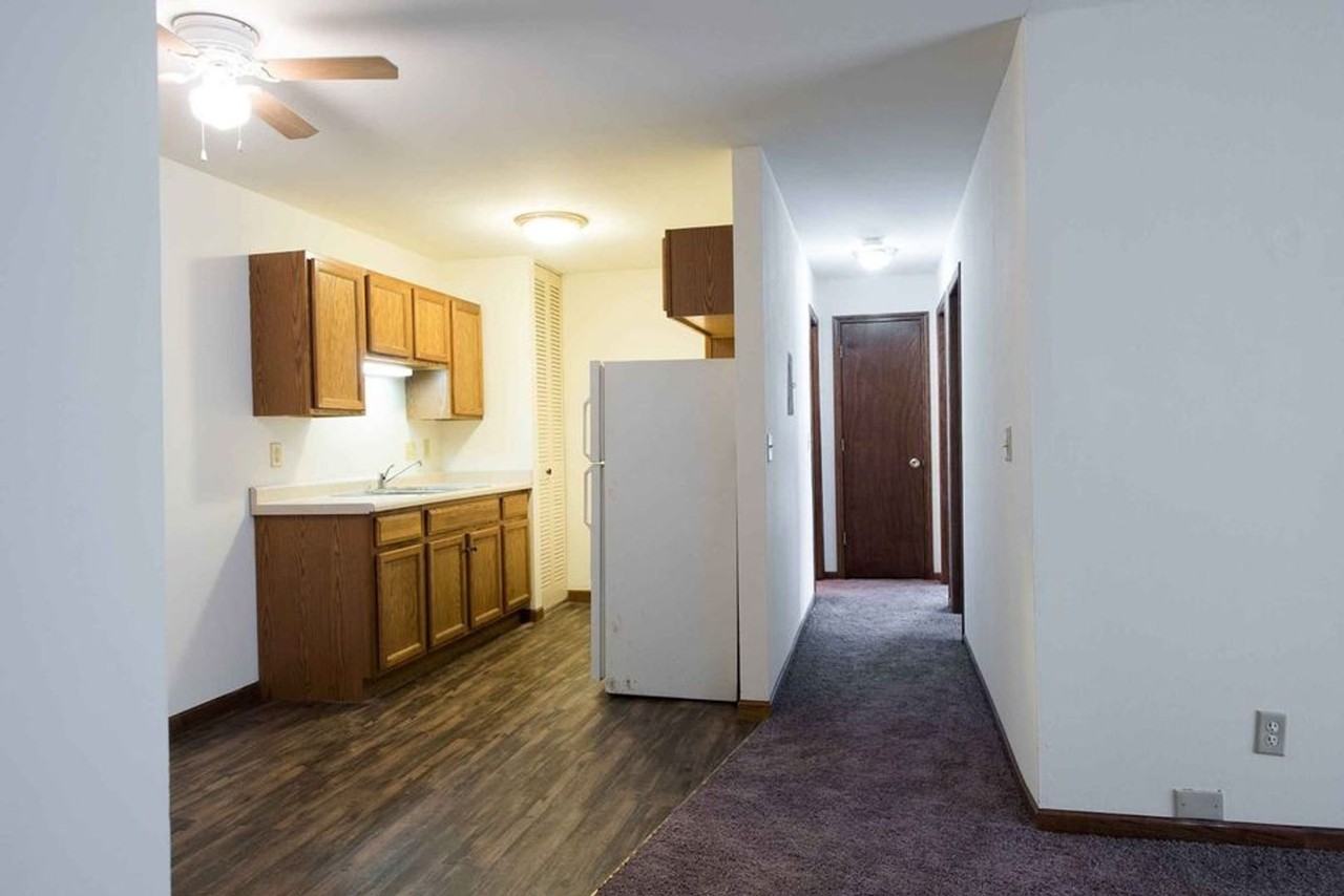 1311-1315 - Photo 2 of 26