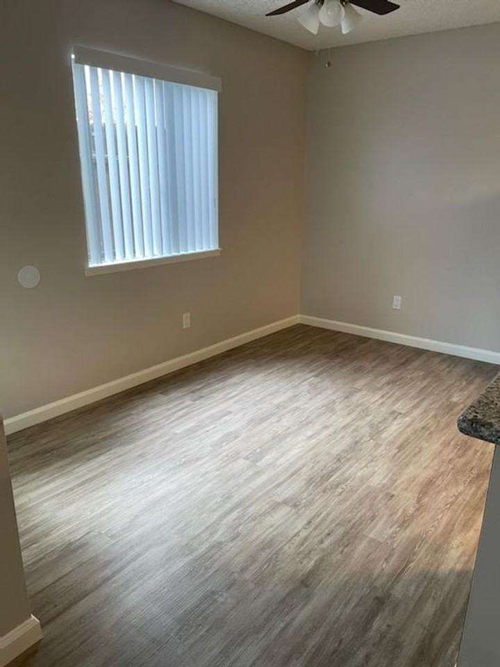 Highland Oaks Apartments - Photo 3 of 12