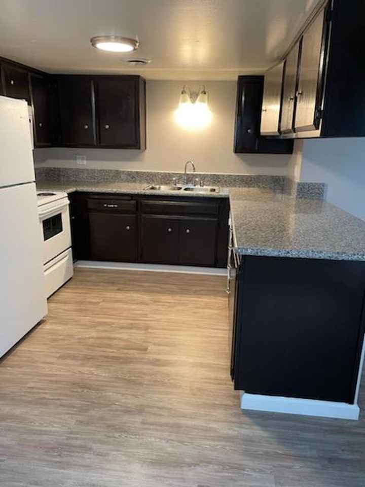 Highland Oaks Apartments - Photo 4 of 12