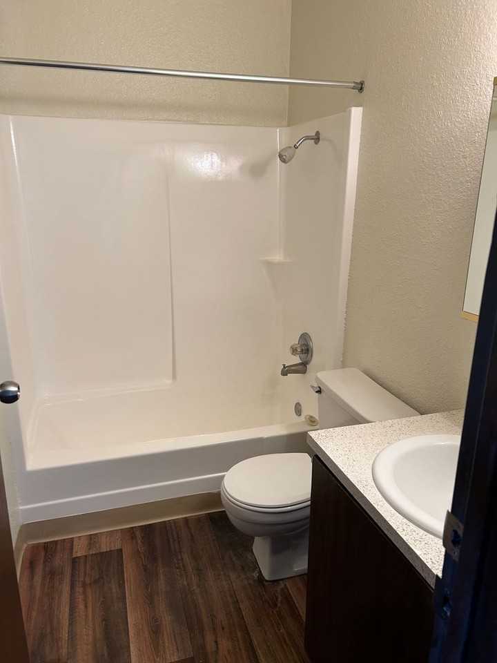 2250 Sidney Ave - Photo 2 of 12