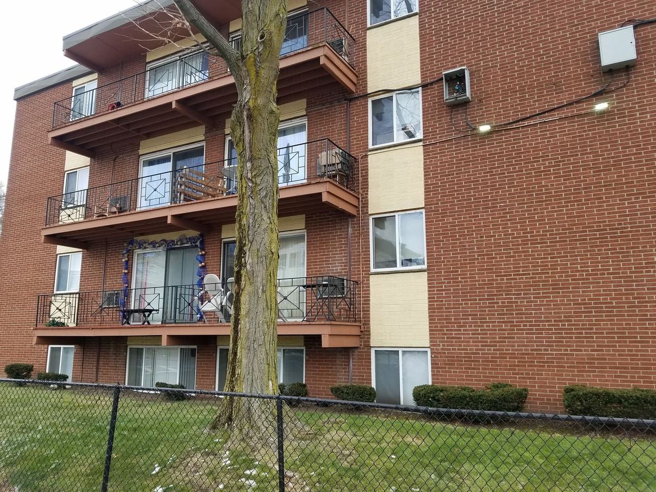 480 Norfolk - Photo 3 of 4