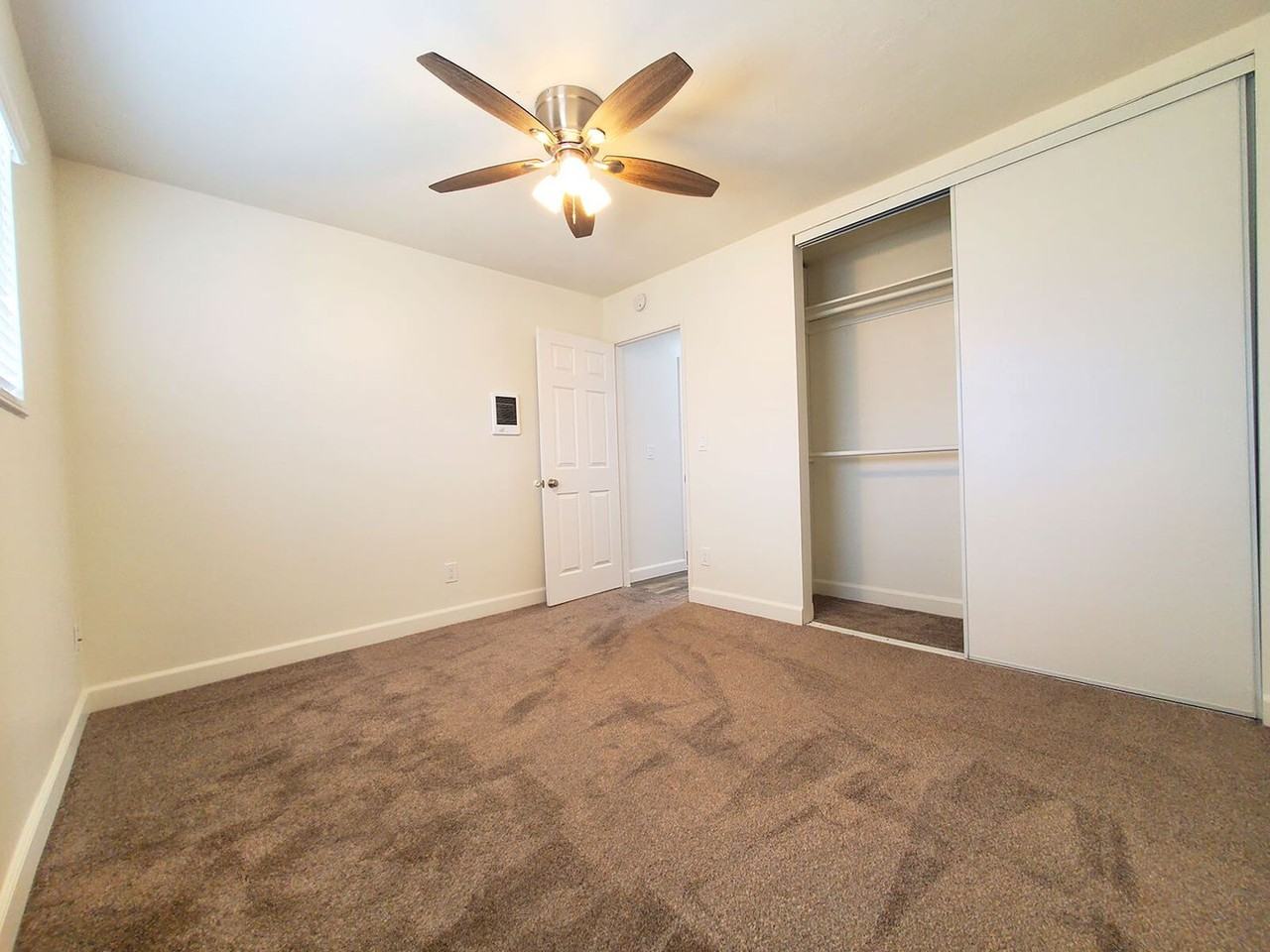 Mollison Villas - Photo 3 of 29