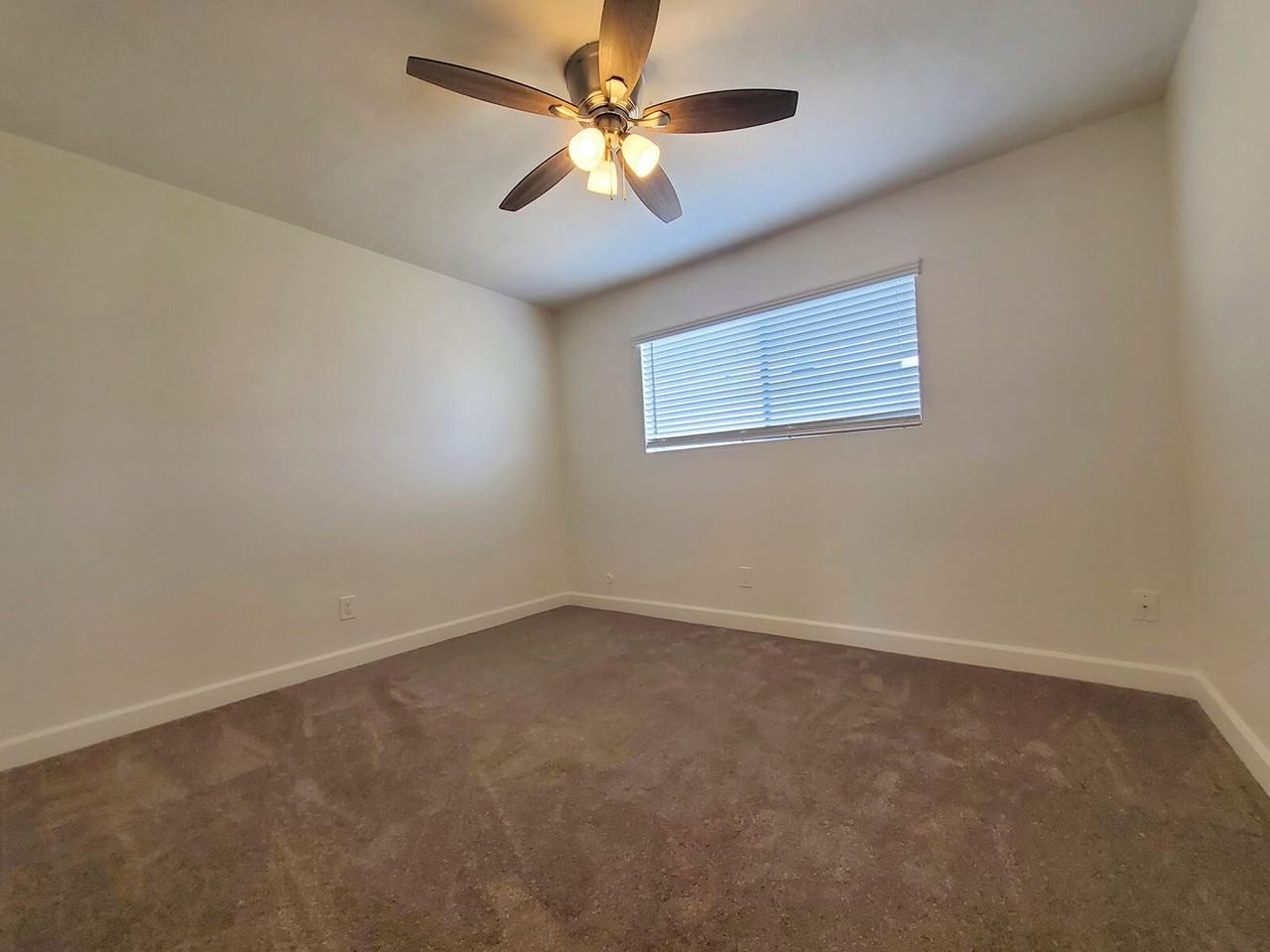 Mollison Villas - Photo 4 of 29