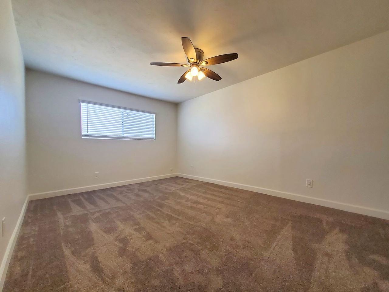 Mollison Villas - Photo 5 of 29