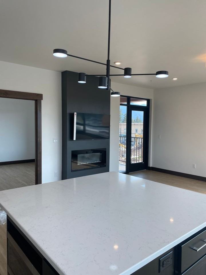 510 Nucleus Ave. - Photo 3 of 50