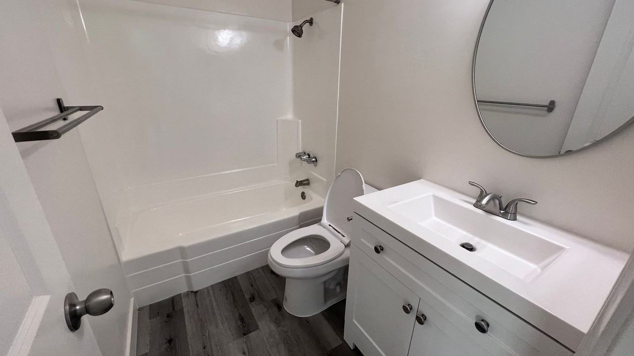 4055 48th Street - Photo 7 of 23