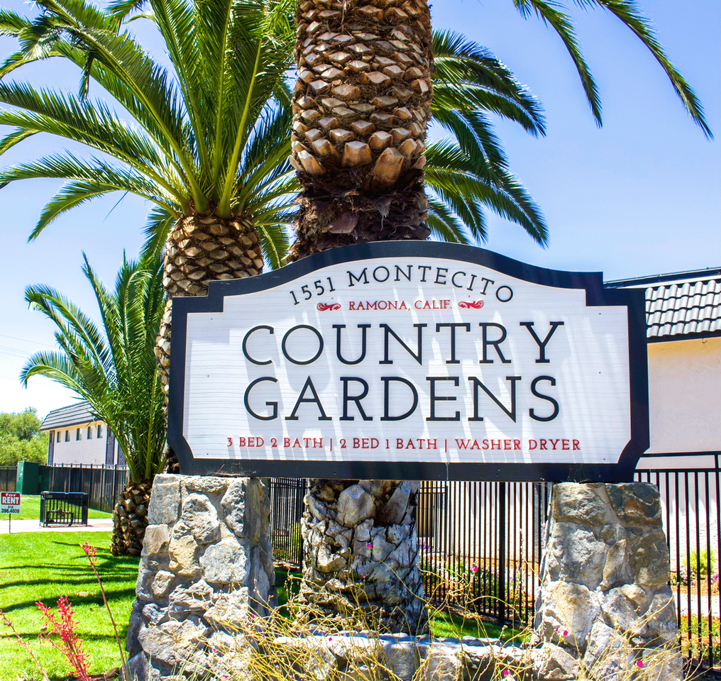 Country Gardens - Photo 2 of 11