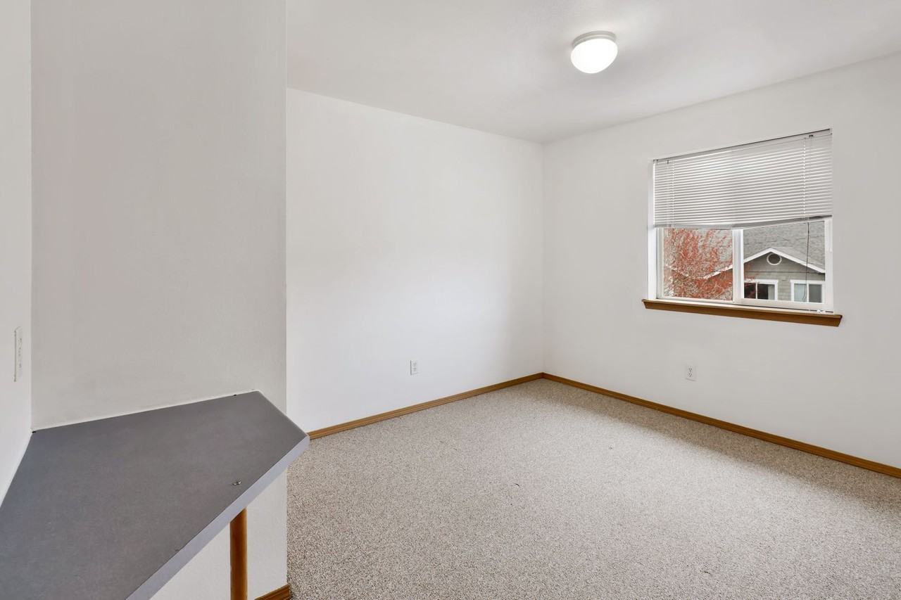 Cascade Place Apartments - Photo 7 of 36