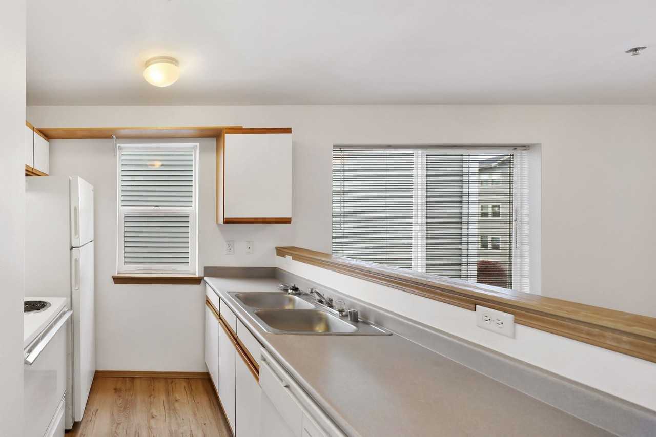 Cascade Place Apartments - Photo 2 of 36