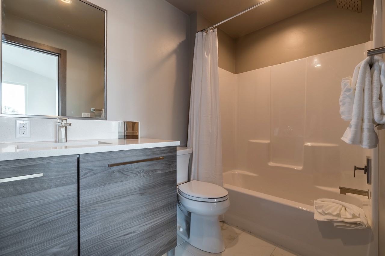 Chambers Lofts - Photo 7 of 31