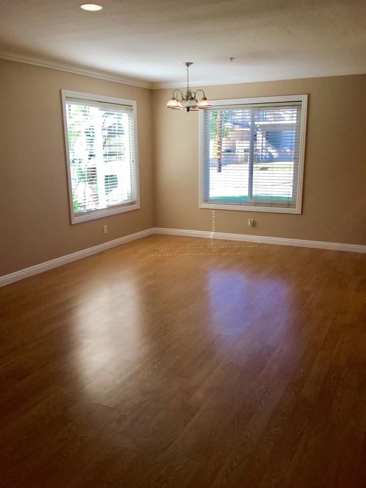 Vista Del Plaza - 40 - Photo 3 of 9