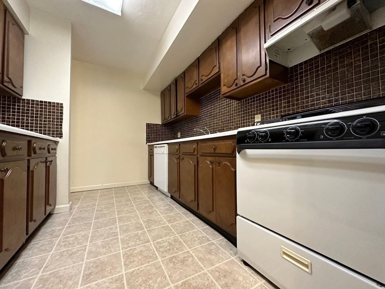 108 College Park Ct - Photo 5 of 13