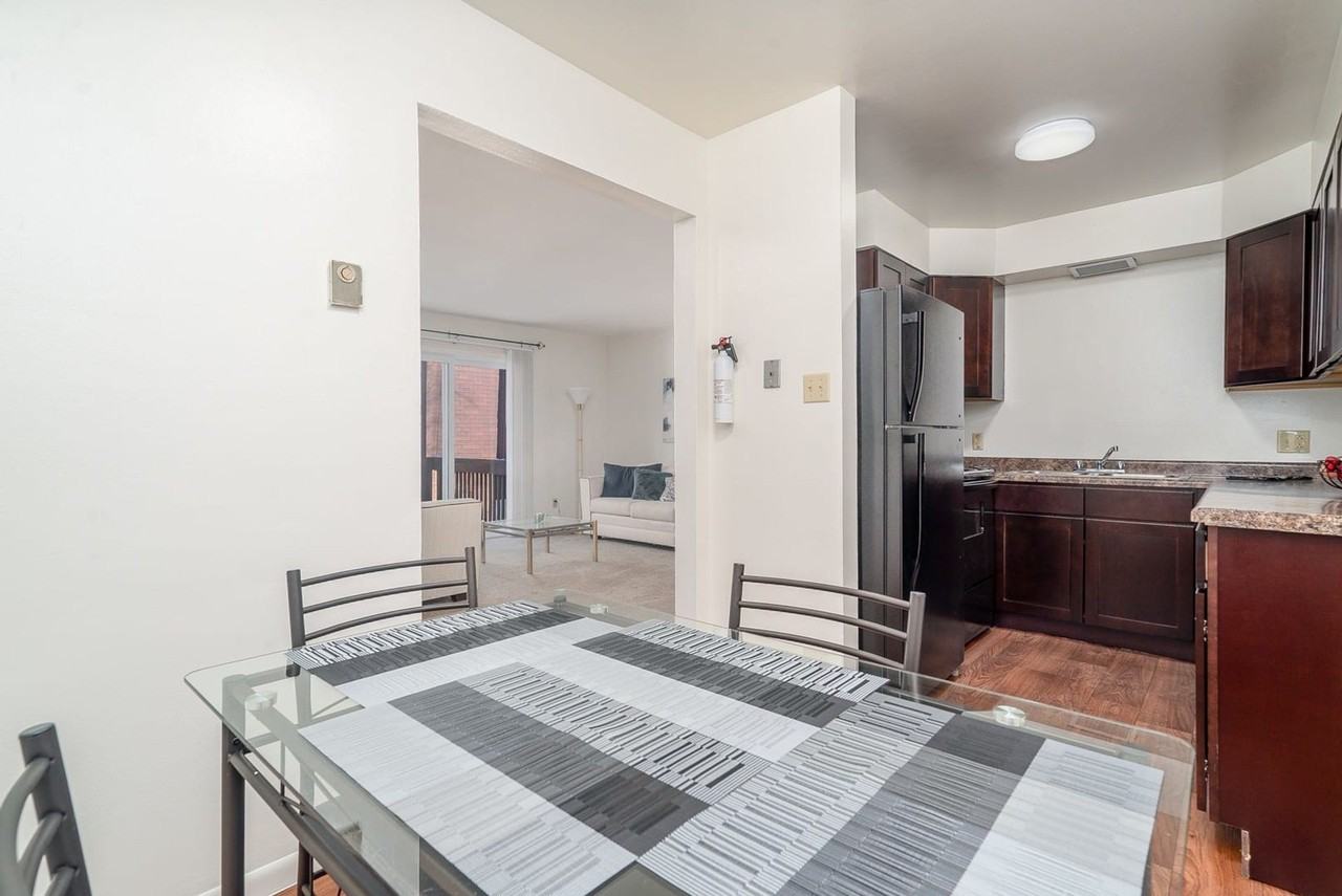 1 East Bradford Rd - Photo 5 of 9