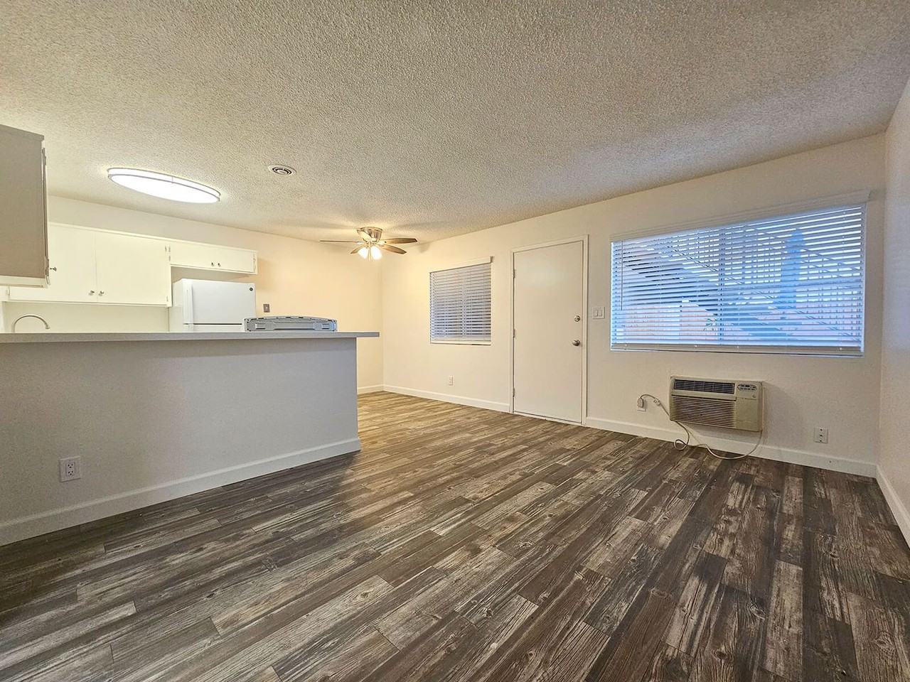 Parks Ave. Apartments - Photo 2 of 22