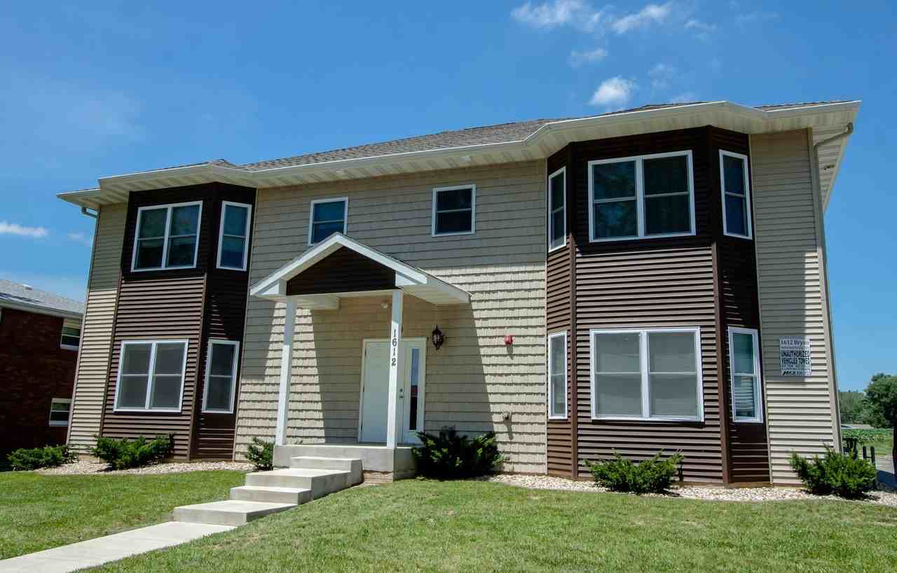 1612 Bryan Apartments in Normal, IL 61761 Zumper