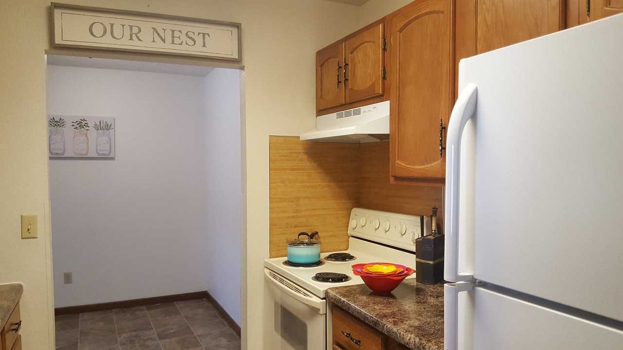 Gateway Circle Apartments - Photo 4 of 15