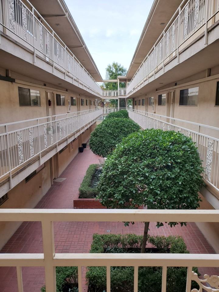 071 - Le Vieux Carre - Photo 3 of 3