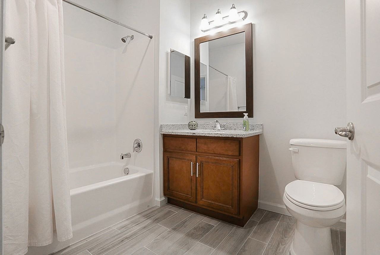 JACKIE'S CROSSING - Photo 6 of 31