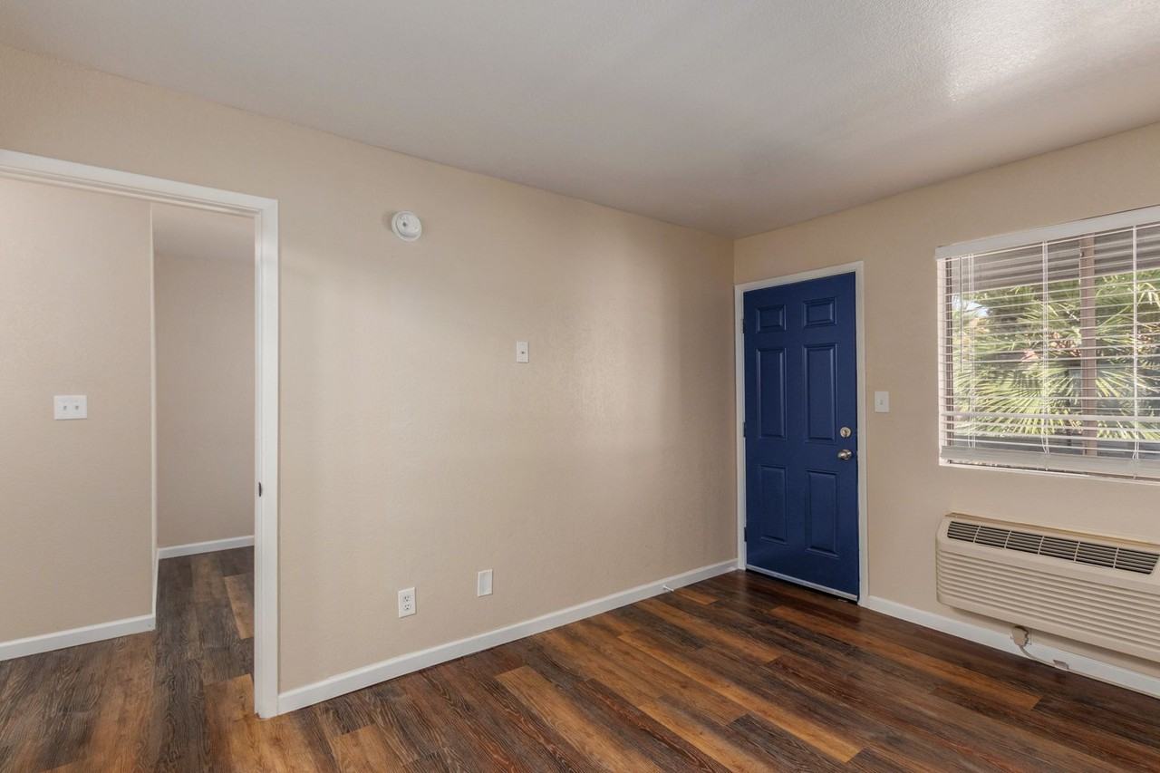 1410 S Country Club Dr. - Photo 5 of 50
