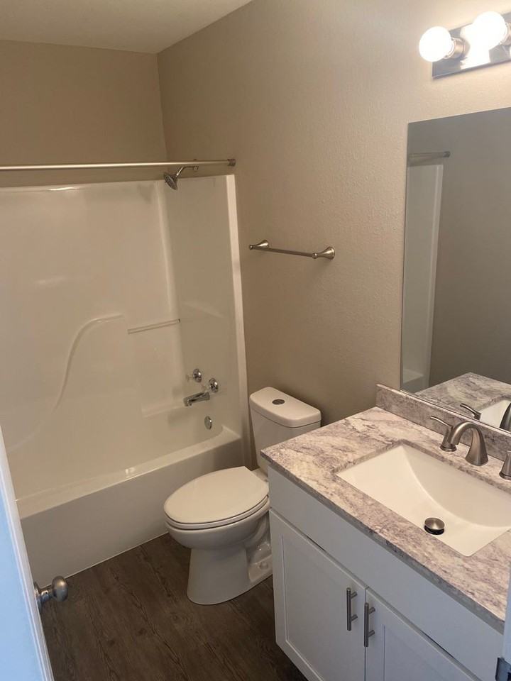 Liberty Pointe Apartments - Photo 3 of 27